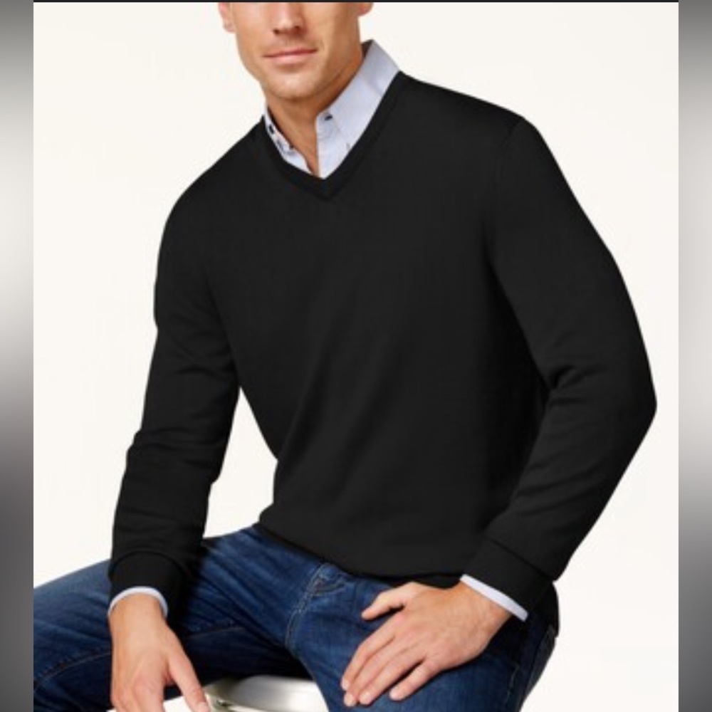 Club Room men’s black v neck sweater